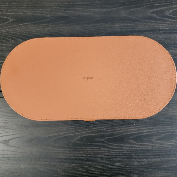 Sold!! Dyson Airwrap - Picture 3 of 6